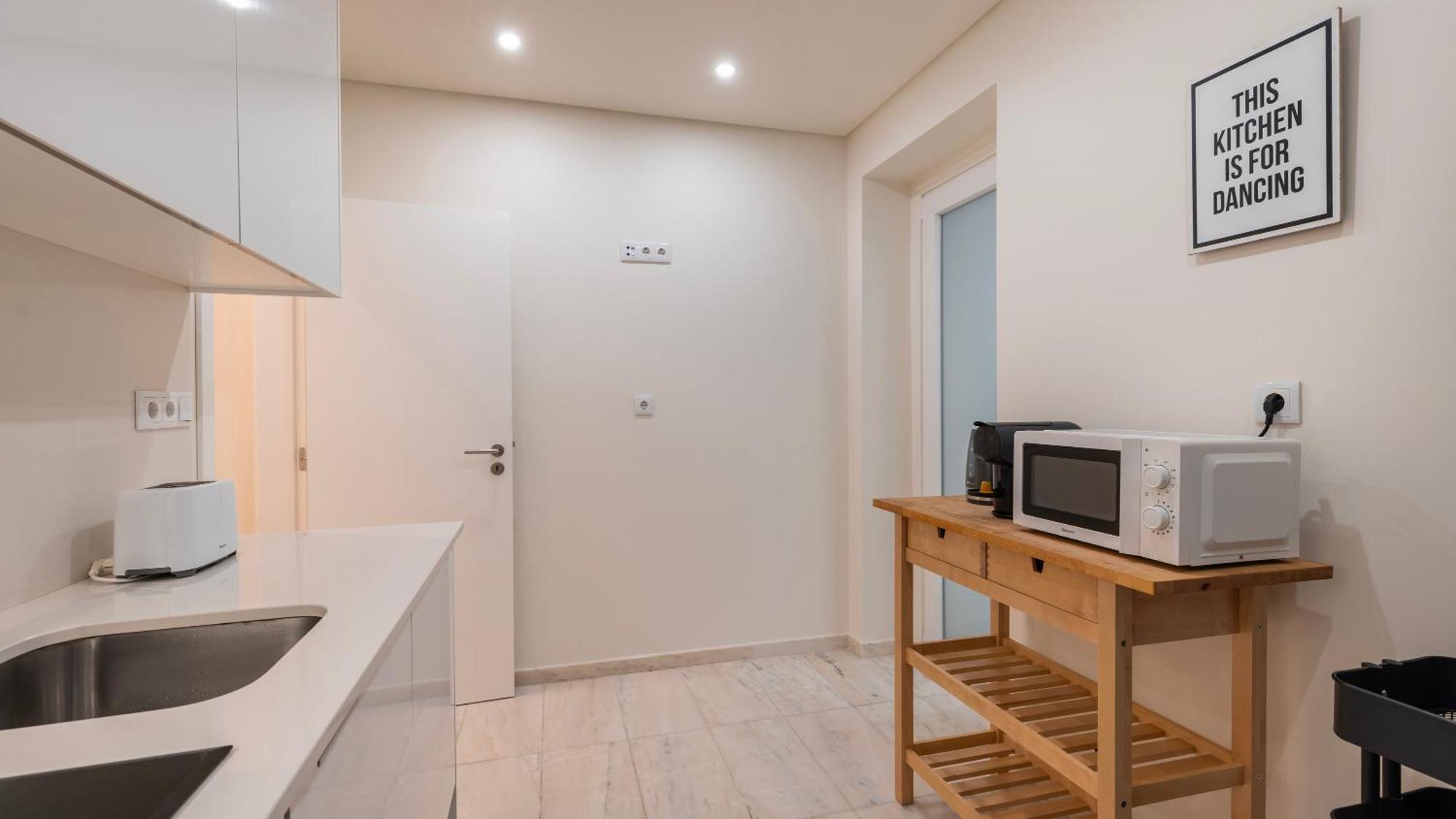 Apartment Homely 2bdr With Terrace By Lovelystay Lisbon